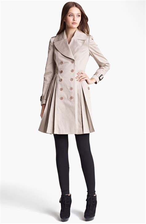 burberry trench coat damen outlet|Burberry pleated trench coat.